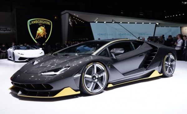 ۱۰_۲۰۱۶-Lamborghini-Centenario-Geneva