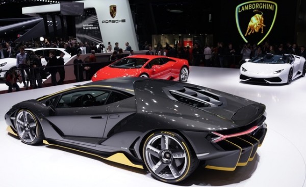 ۱۲_۲۰۱۶-Lamborghini-Centenario-Geneva