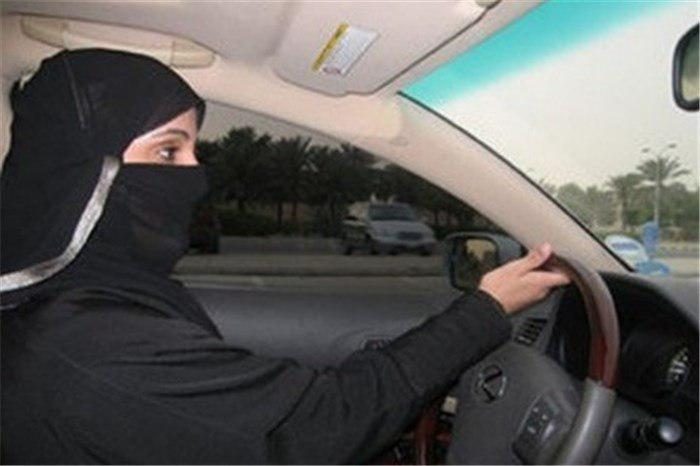 ملک سلمان بن عبدالعزیز در حکمی، ممنوعیت رانندگی برای زنان سعودی را لغو کرد.
