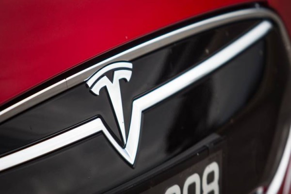 تسلا از اتومبیل الکتریکی Model 3 با قیمت ۳۵ هزار دلار رونمایی می‌کند