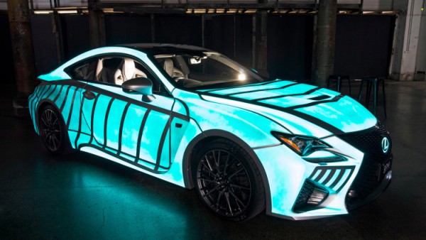 Lexus-RC-F-glows-with-your-heartbeat-car-1