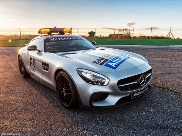 Mercedes-Benz-AMG_GT_S_F1_Safety_Car_2015_800x600_wallpaper_01