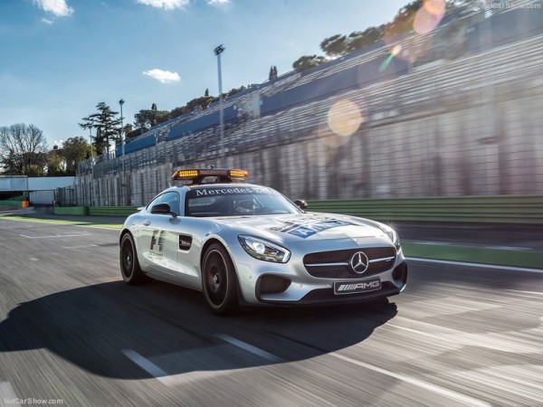 Mercedes-Benz-AMG_GT_S_F1_Safety_Car_2015_800x600_wallpaper_04