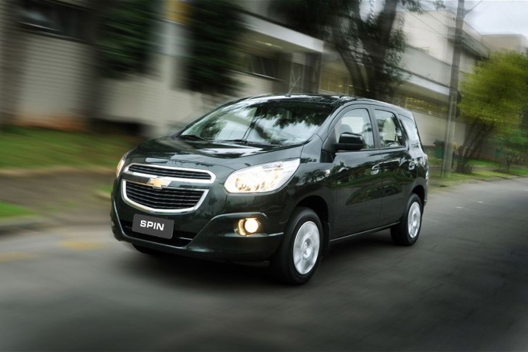 chevrolet-spin-front-three-quarter-in-motion
