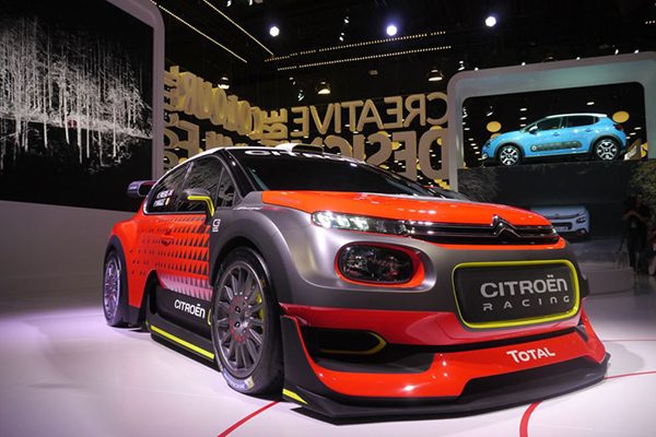 شرکت سیتروئن مانور زیادی بر خودروهای رالی و اسپرت خود در نمایشگاه خودروی پاریس می‌دهد.